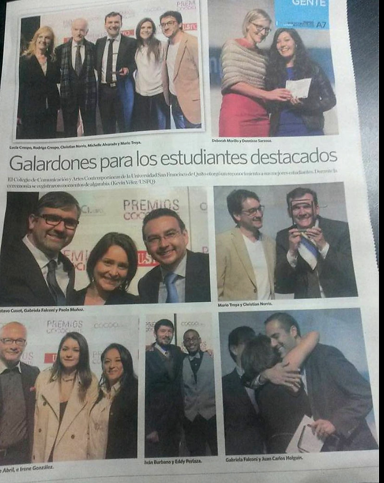 Newspaper galardones estudiantes destacados USFQ Eddy Perlaza